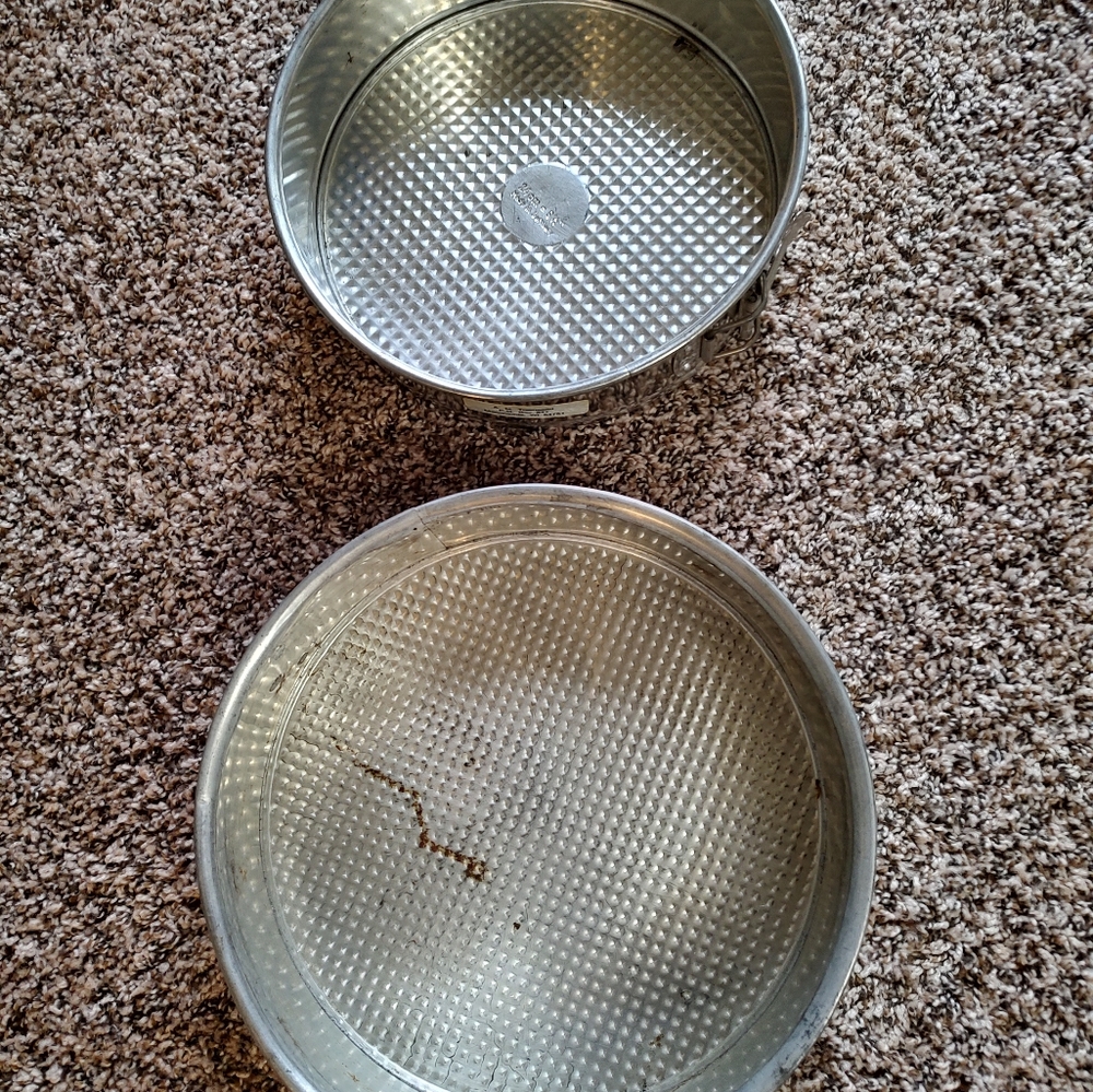Vintage Springform Cake or Cheesecake Pans